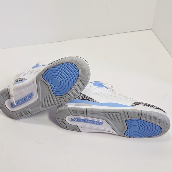 Jordan Spizike Low White/University Blue/Wolf Grey BIG boys  SIZE 4.5 Youth - Picture 3 of 5